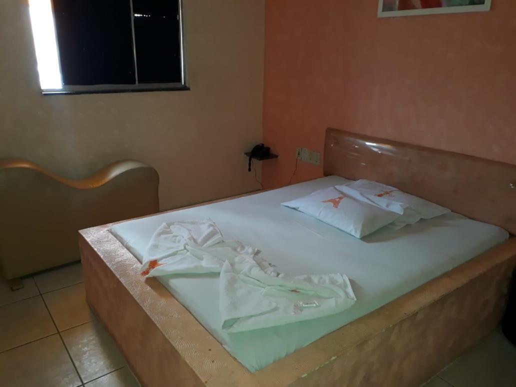 Hotel Paris *